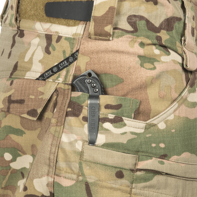 Dedicated knife pocket