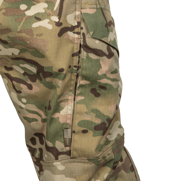 Low profile cargo pocket