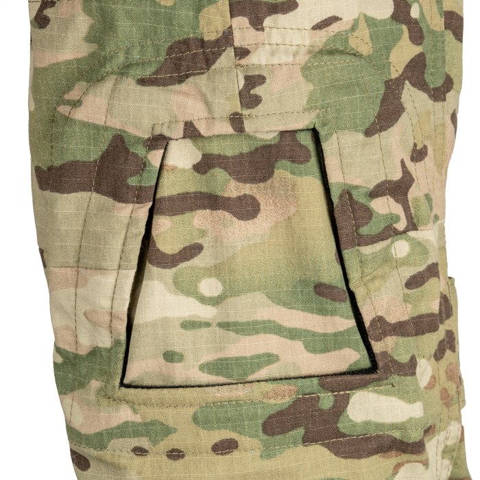 Built-in flap covers kneepad pocket when not in use