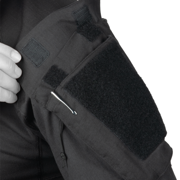 Dual entry shoulder pocket with low profile pen pocket