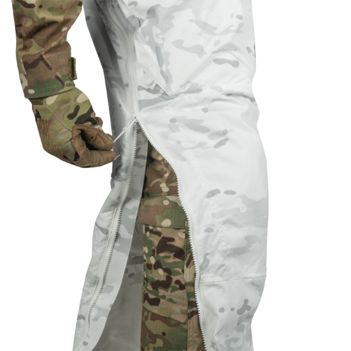 Full length zipper with snap at bottom hem & 2 way slider Full length zipper with snap at bottom hem & 2 way slider