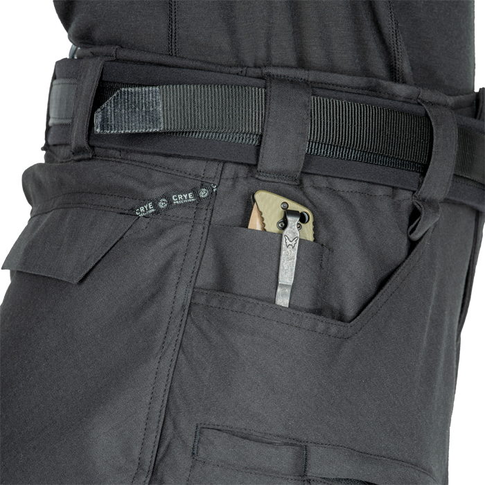 Dedicated knife pocket