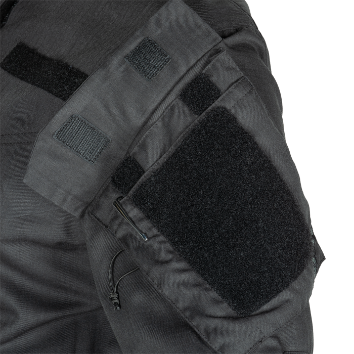 Dual entry sleeve pocket