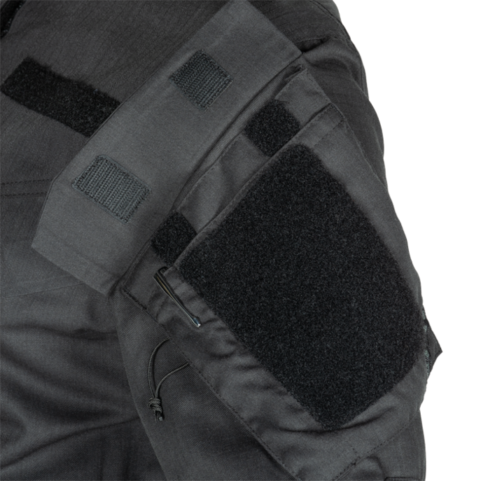 Dual entry sleeve pocket