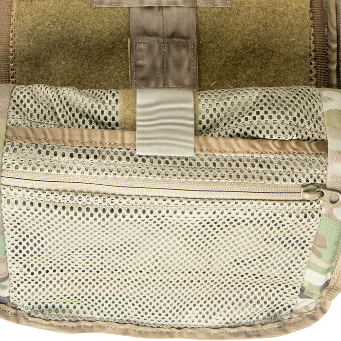 500D outer fabric, 250D Poly mesh inside pockets